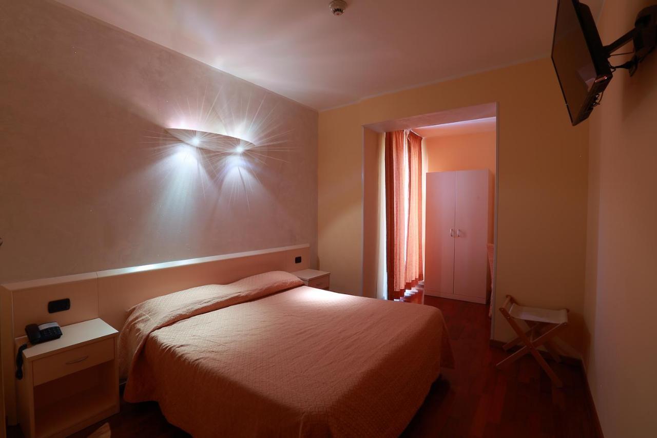 Caprice Hotel Avigliana Exterior photo