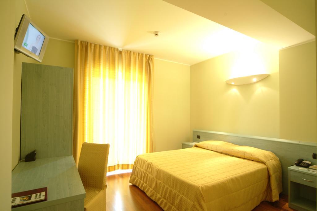 Caprice Hotel Avigliana Exterior photo